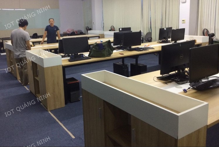 2993_ban_lam_viec_bks25